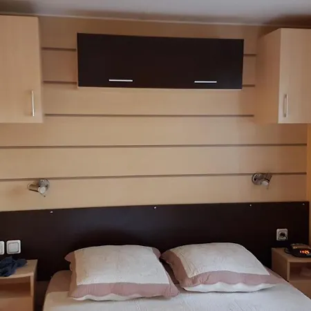 Apartman A Supprimer D001 Mobil Home T4 A Louer Avec Terrasse Les Mathes